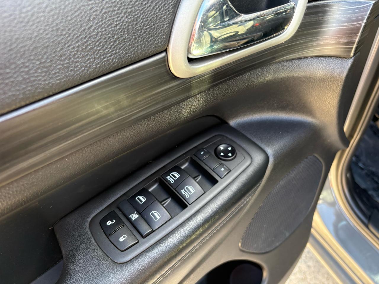 Jeep Grand Cherokee Laredo E 4WD 2021