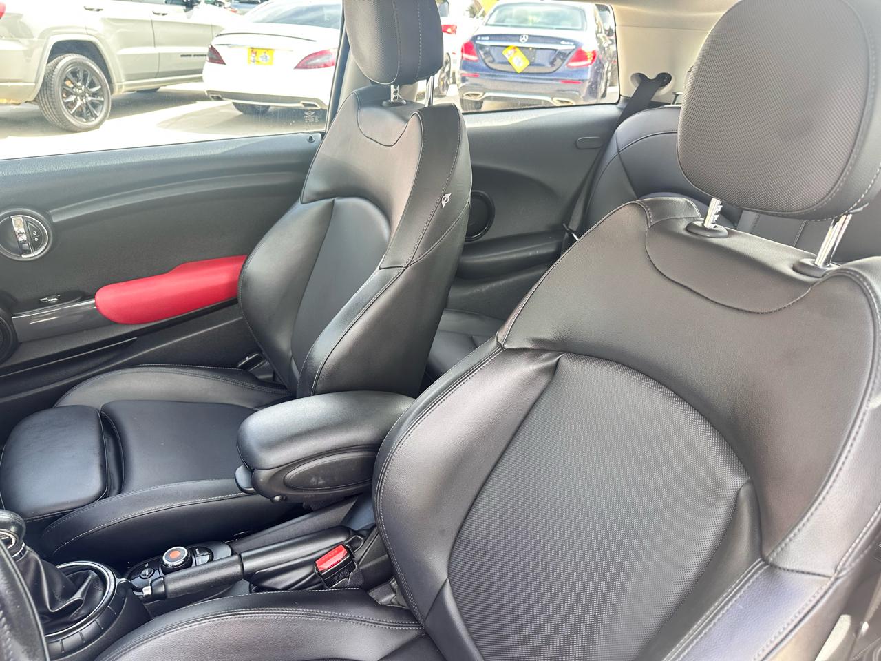 MINI Cooper Base 2015