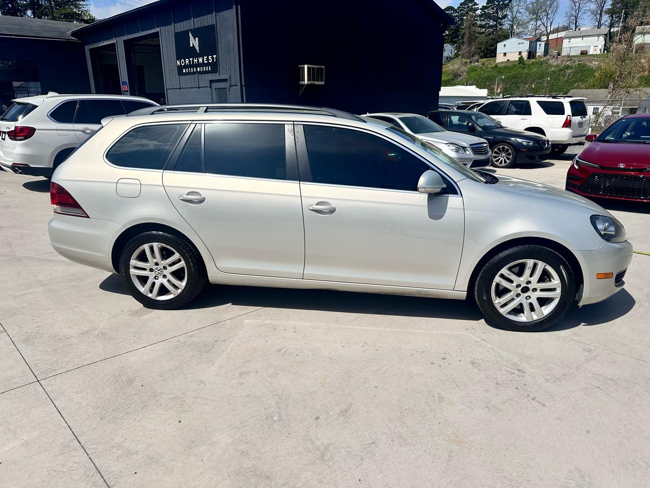 Volkswagen Jetta SportWagen 2.0L TDI 2012