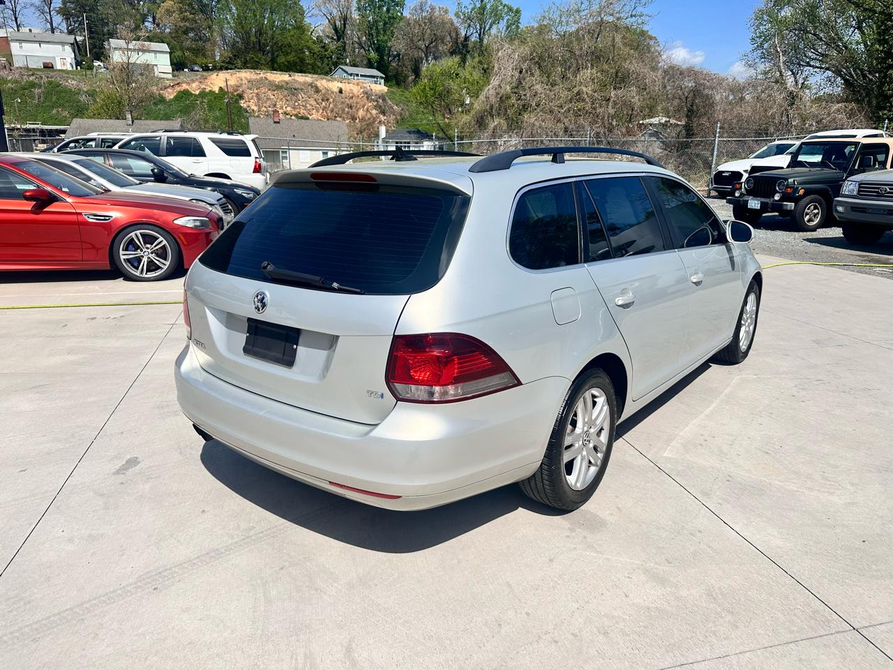 Volkswagen Jetta SportWagen 2.0L TDI 2012