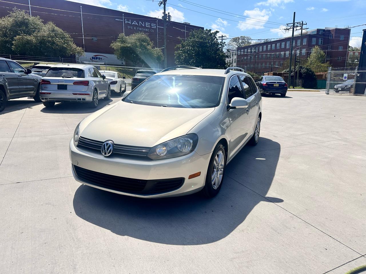 Volkswagen Jetta SportWagen 2.0L TDI 2012