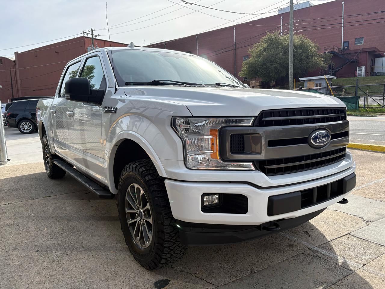 Ford F-150 4WD SuperCab 145" XLT 2018