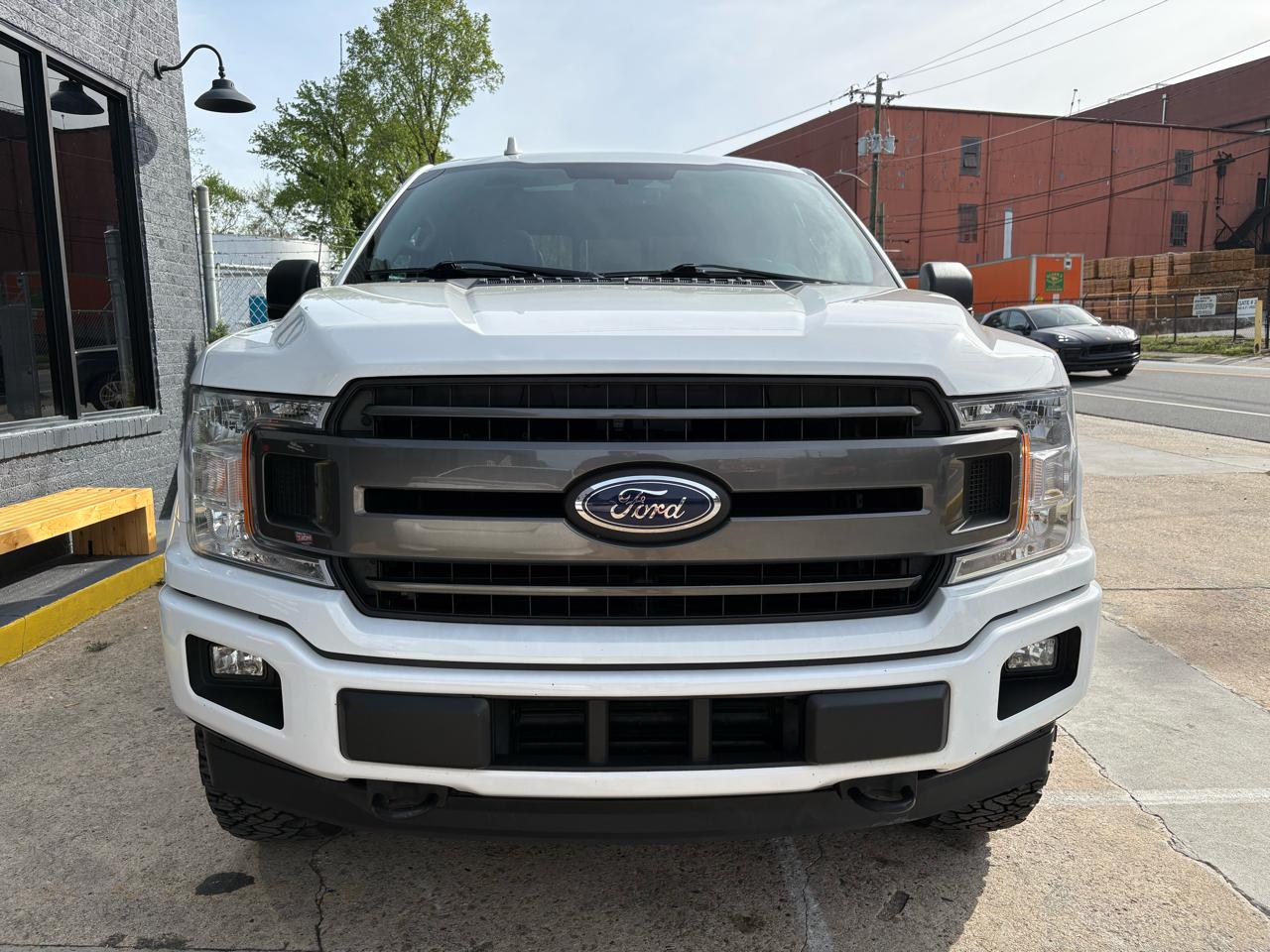 Ford F-150 4WD SuperCab 145" XLT 2018