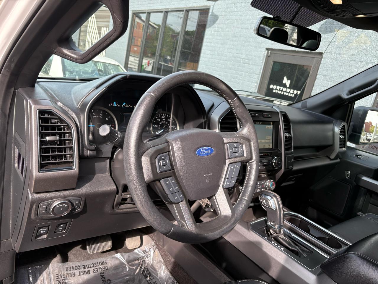 Ford F-150 4WD SuperCab 145" XLT 2018