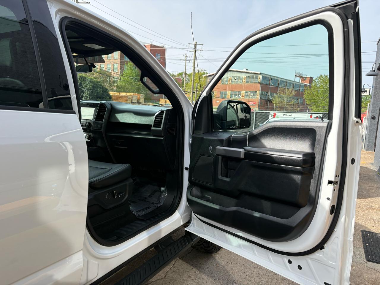 Ford F-150 4WD SuperCab 145" XLT 2018