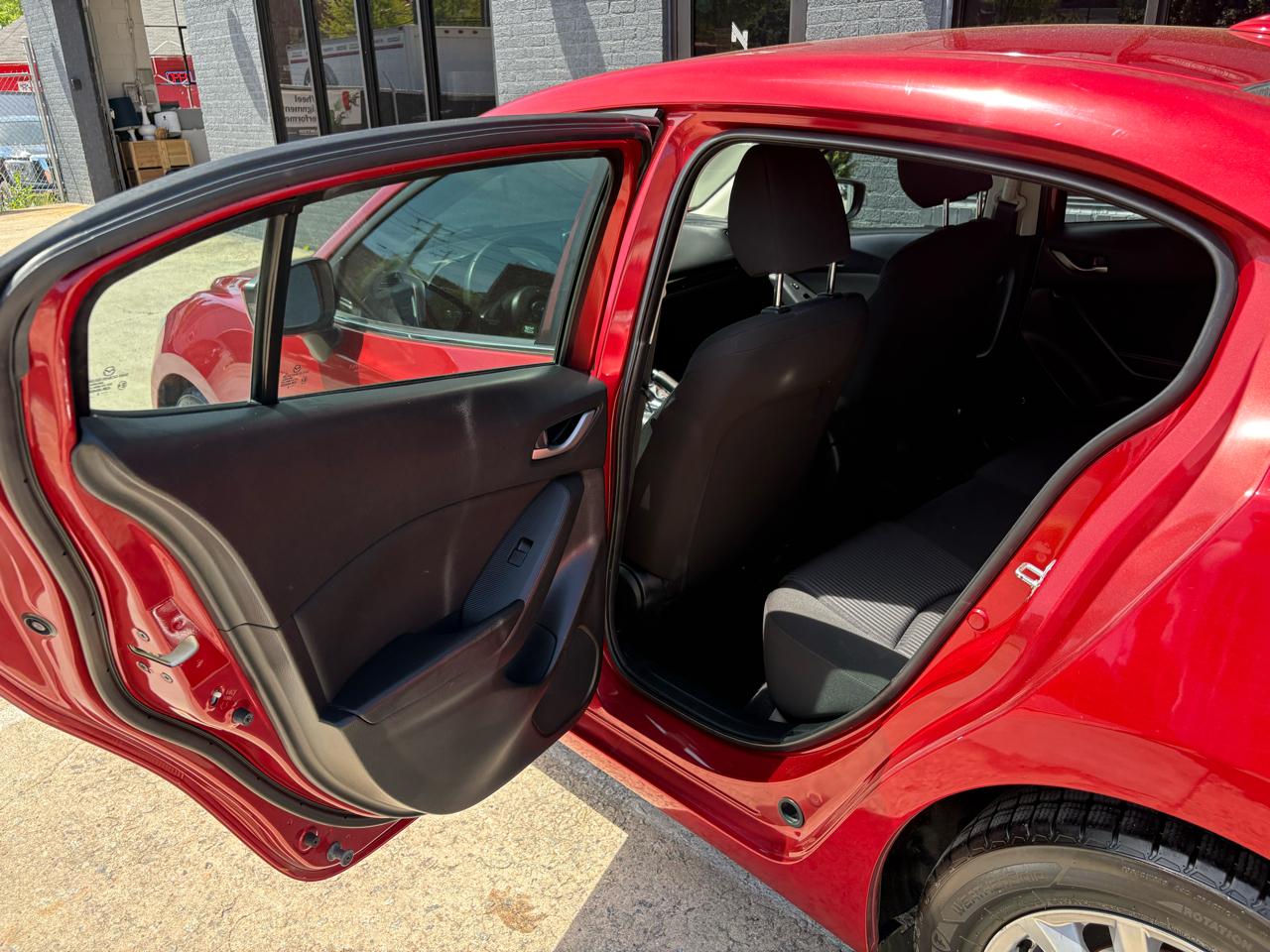 Mazda MAZDA3 i Touring AT 4-Door 2014