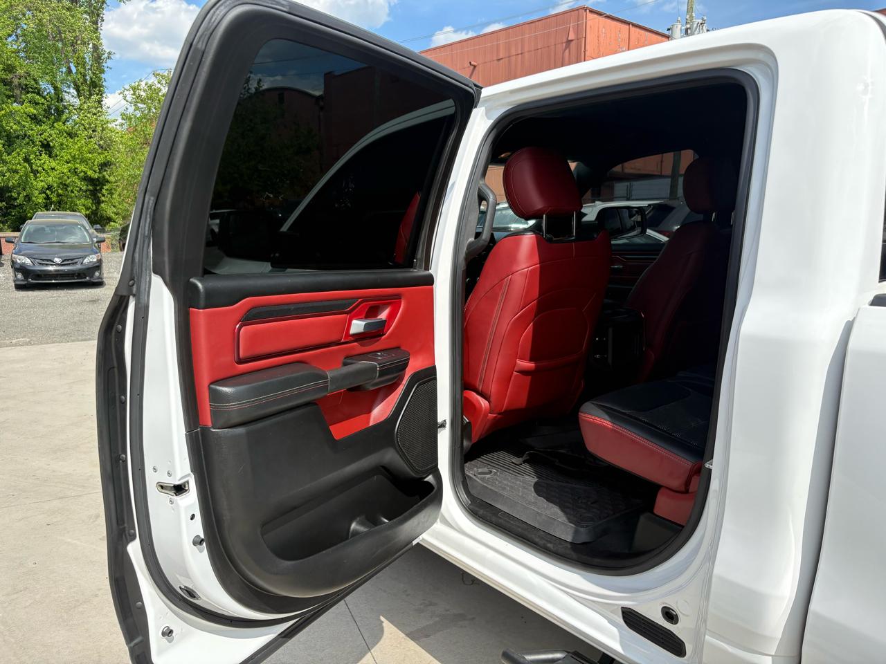 RAM 1500 4WD Crew Cab 140.5" Rebel 2019