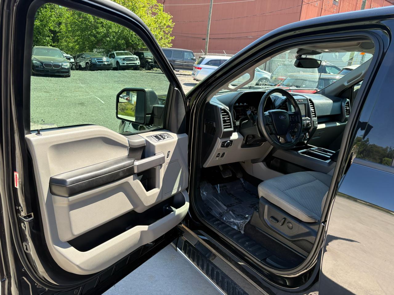 Ford F-150 2WD SuperCrew 139" XLT 2020