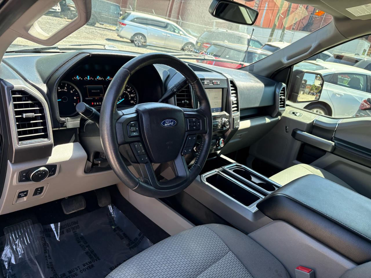 Ford F-150 2WD SuperCrew 139" XLT 2020