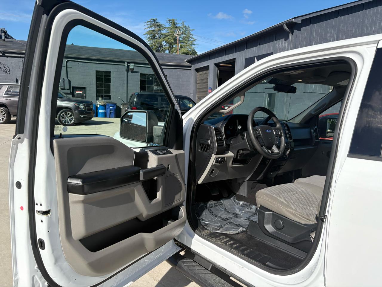 Ford F-150 4WD SuperCab 145" XLT 2018