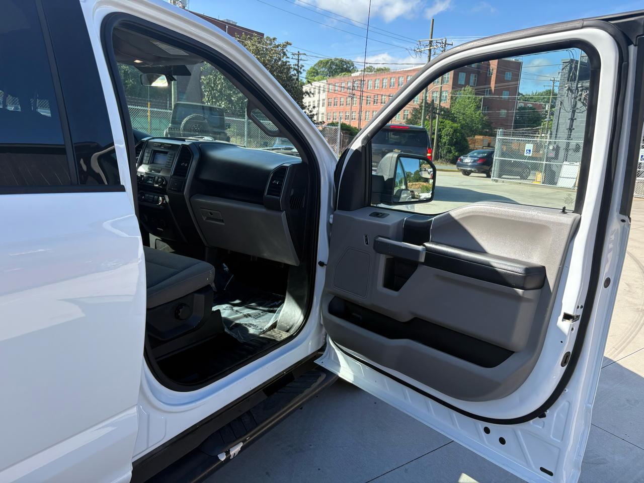 Ford F-150 4WD SuperCab 145" XLT 2018