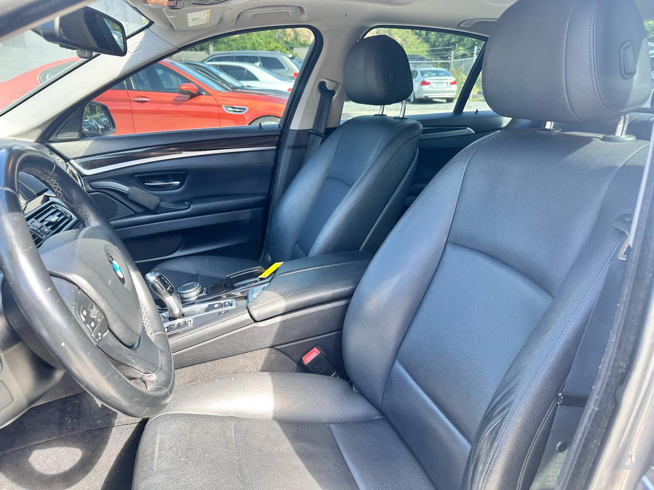 BMW 5-Series 528i 2015