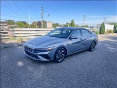 2024 Hyundai Elantra 