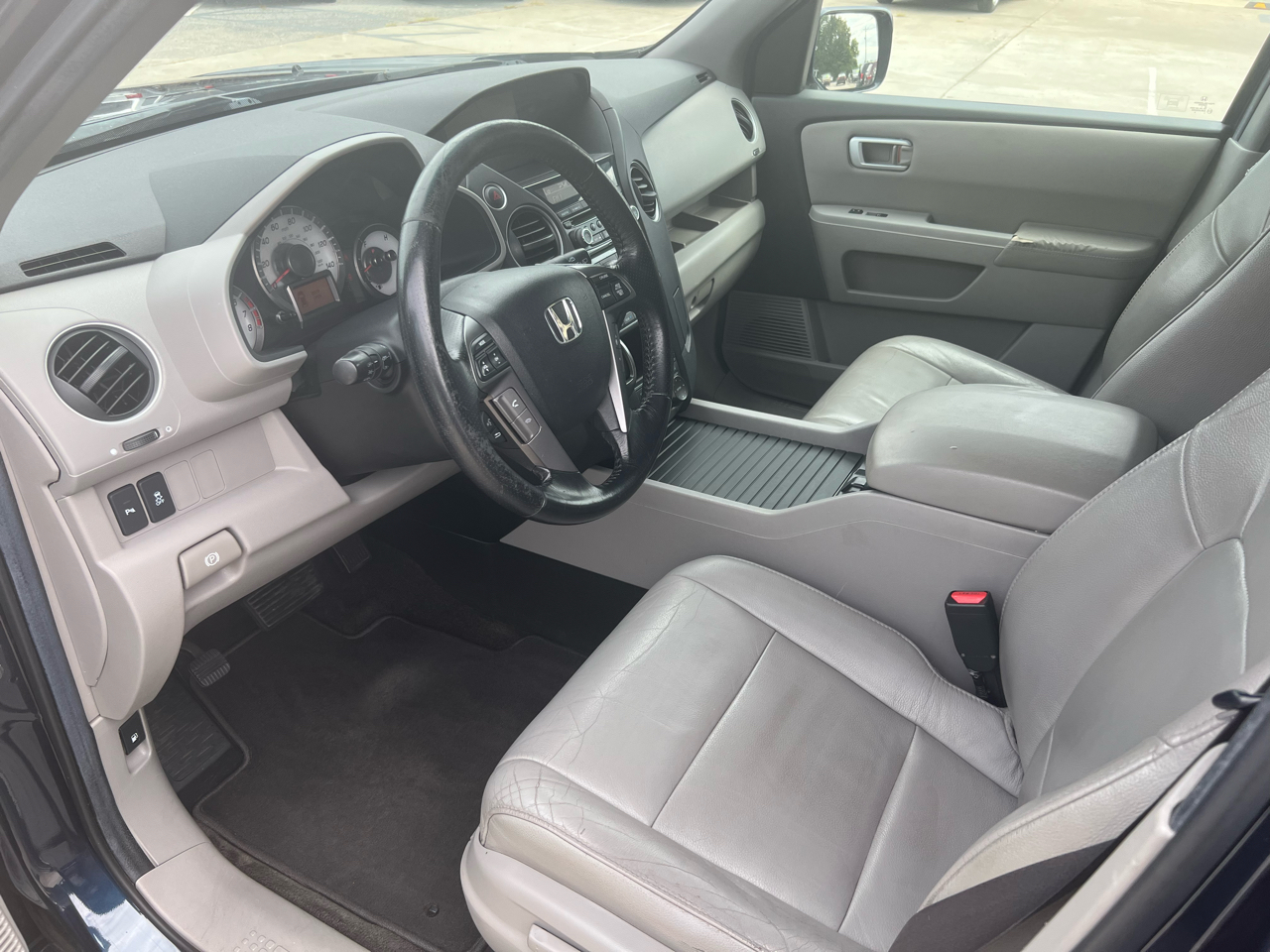 2012 Honda Pilot Touring photo 11