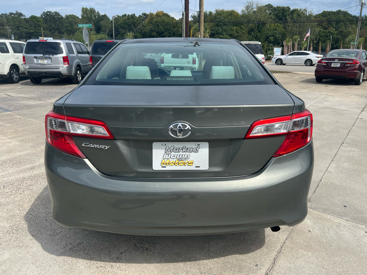 2013 Toyota Camry L photo 6