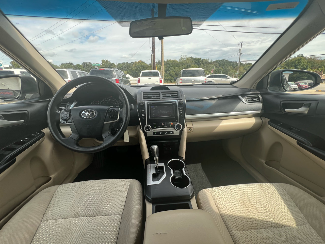 2013 Toyota Camry L photo 15