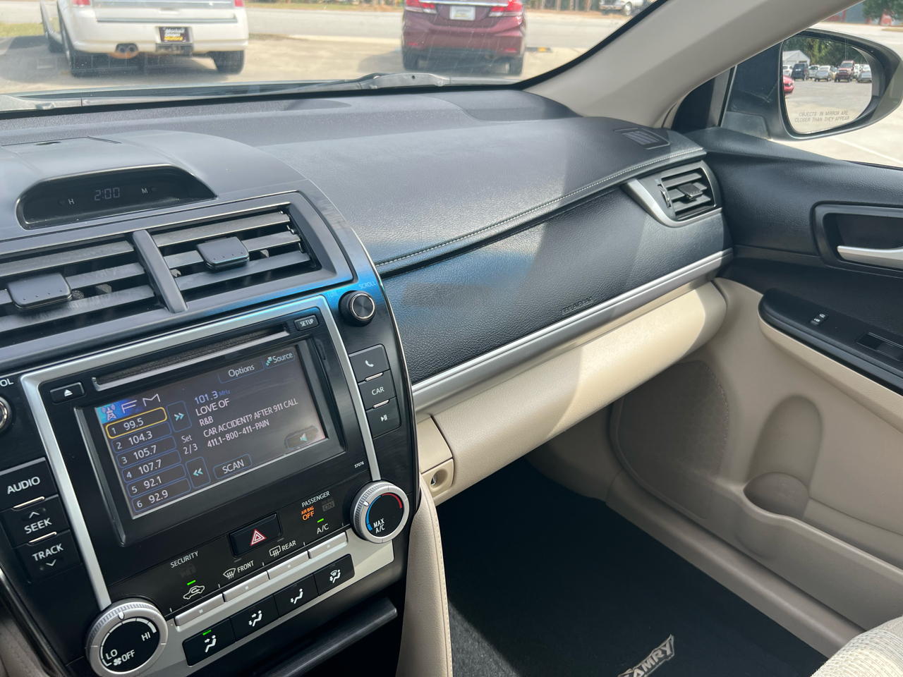 2013 Toyota Camry L photo 16