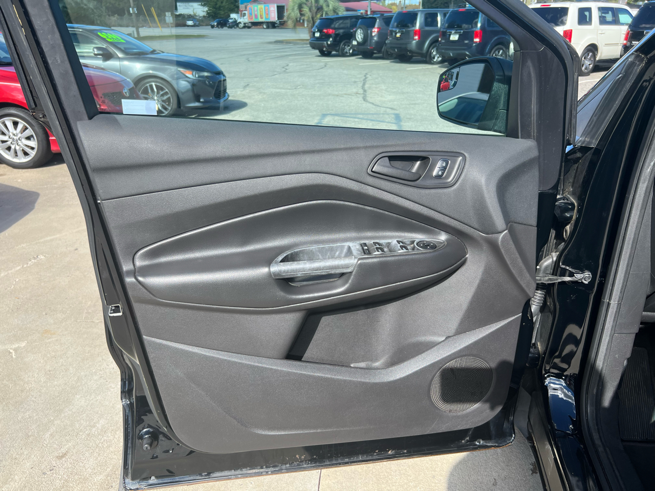 Ford Escape S FWD 2017 Ford Escape S FWD 2017