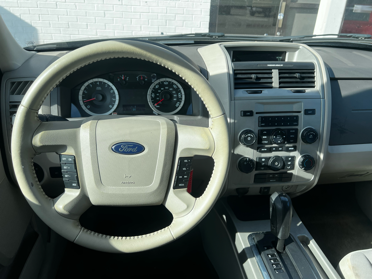 Ford Escape XLT FWD 2011