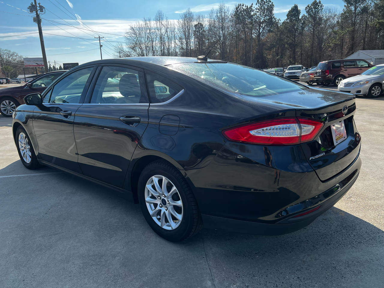Ford Fusion S 2015