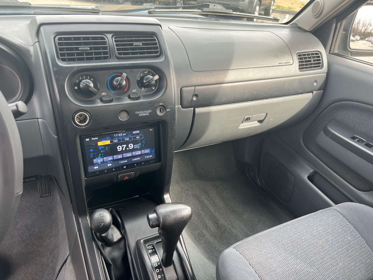 Nissan Frontier SVE-V6 King Cab 4WD 2003