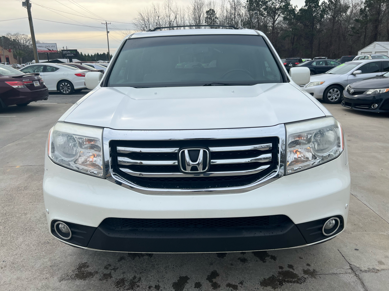 Honda Pilot Touring 4WD 5-Spd AT with DVD 2013