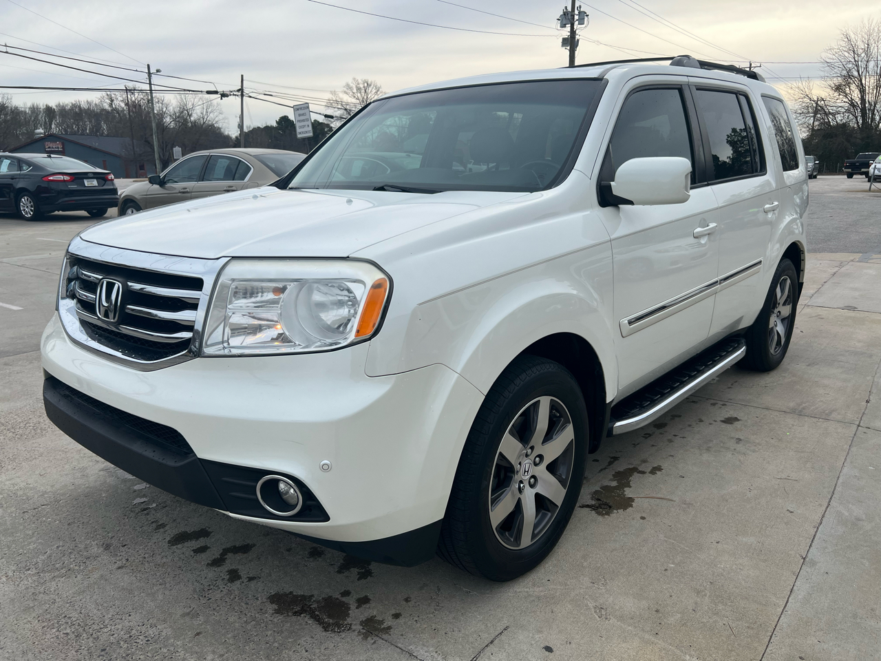 Honda Pilot Touring 4WD 5-Spd AT with DVD 2013
