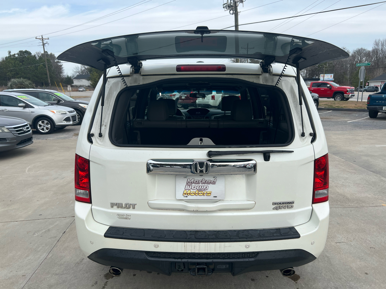 Honda Pilot Touring 4WD 5-Spd AT with DVD 2013