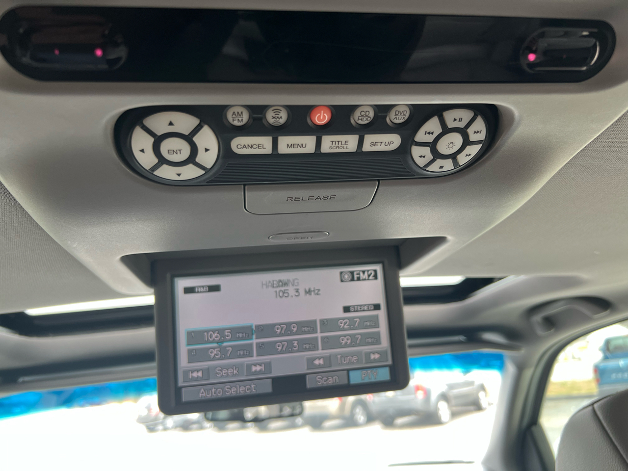 Honda Pilot Touring 4WD 5-Spd AT with DVD 2013