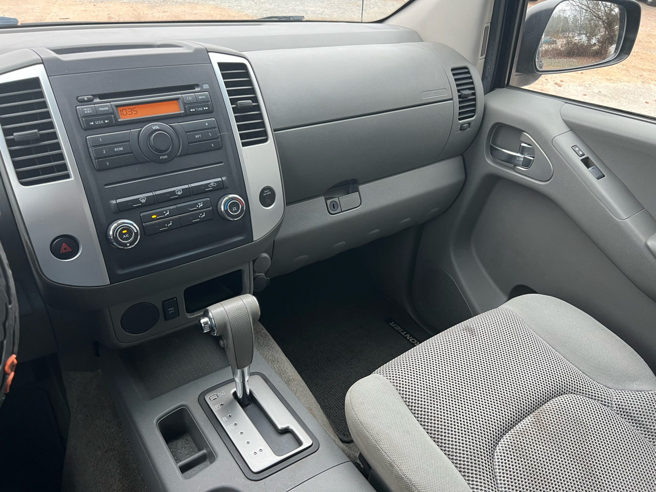 Nissan Frontier SE Crew Cab 2WD 2010