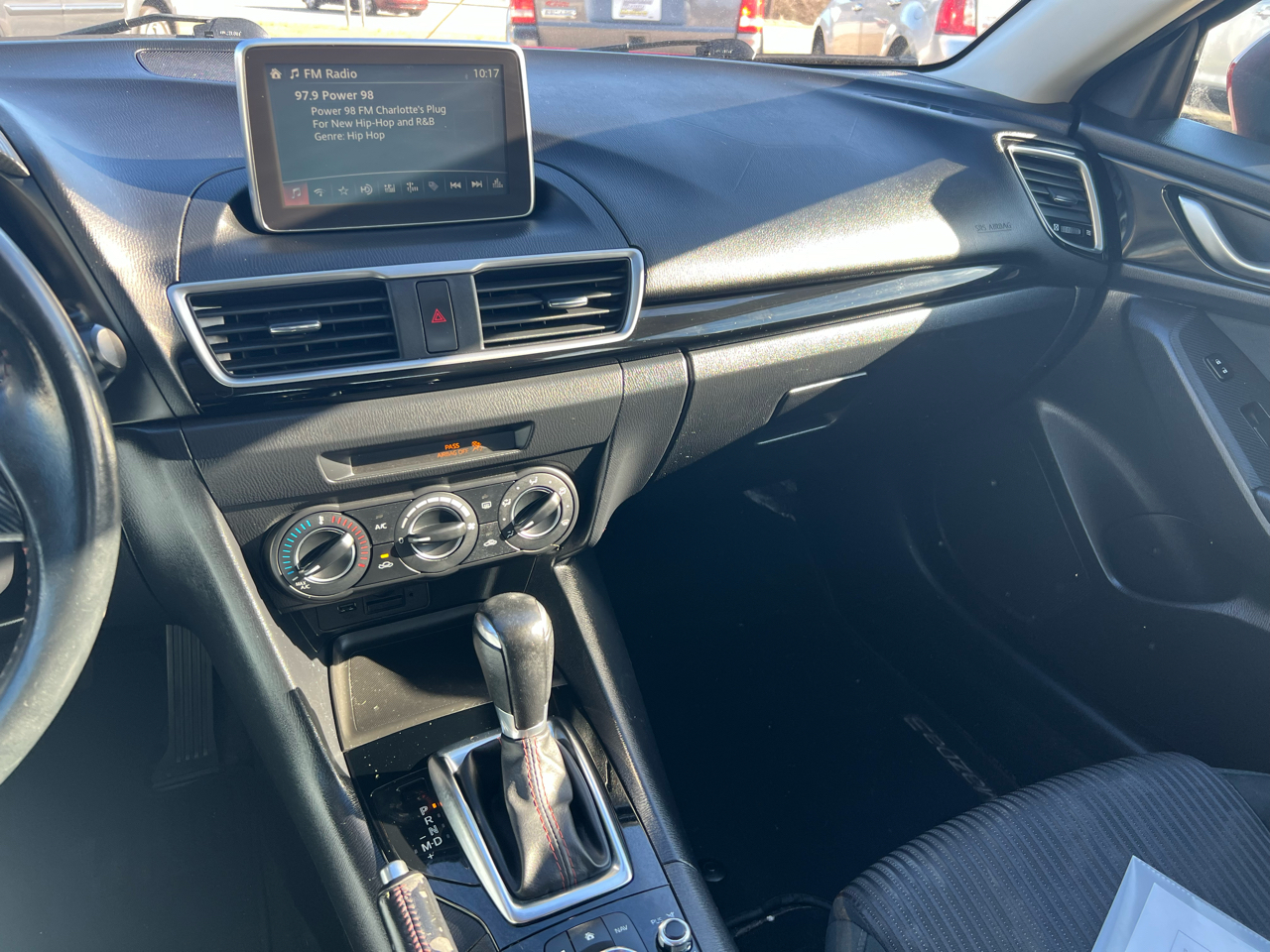 Mazda MAZDA3 i Touring AT 4-Door 2015