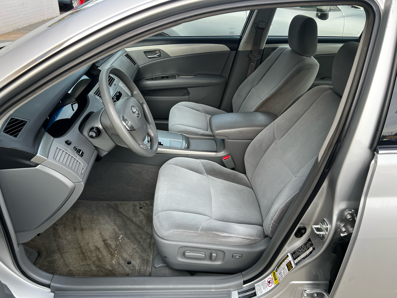 Toyota Avalon XL 2009