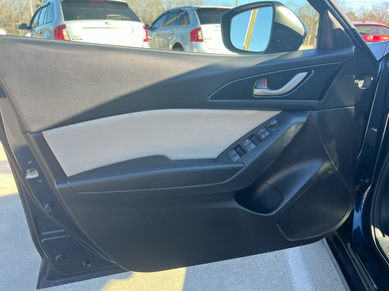 Mazda MAZDA3 i Touring AT 5-Door 2016