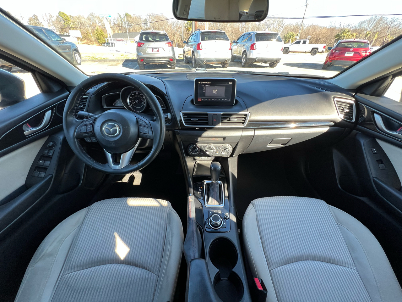 Mazda MAZDA3 i Touring AT 5-Door 2016