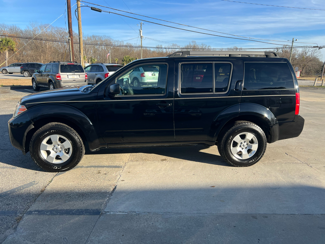 Nissan Pathfinder SE 2WD 2008