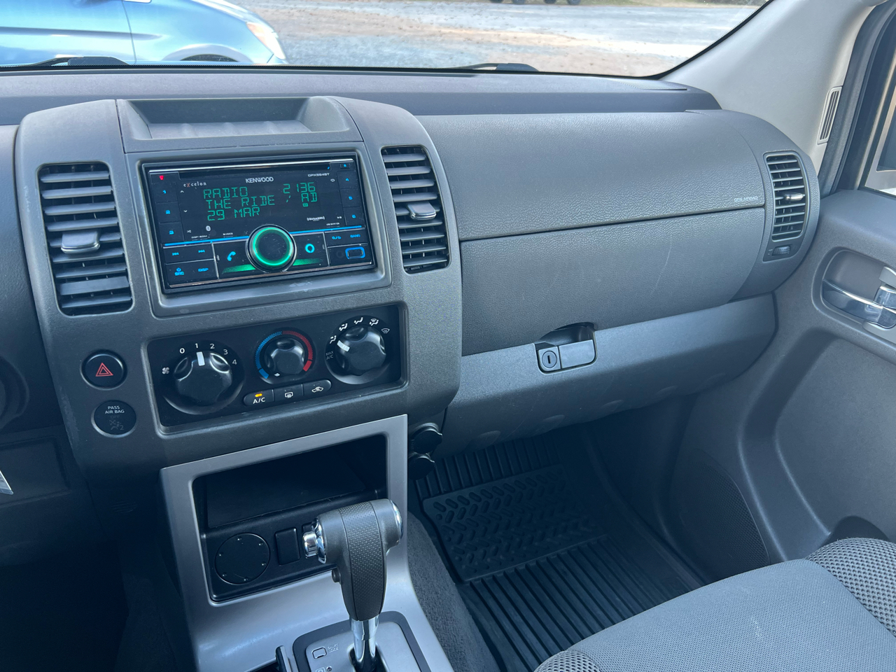 Nissan Pathfinder SE 2WD 2008