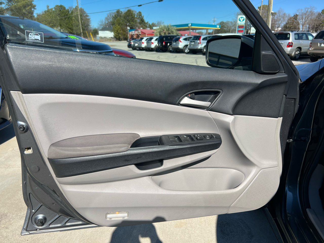 Honda Accord LX sedan AT 2012