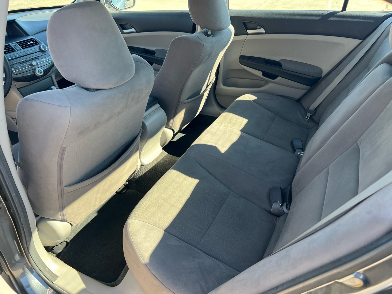 Honda Accord LX sedan AT 2012