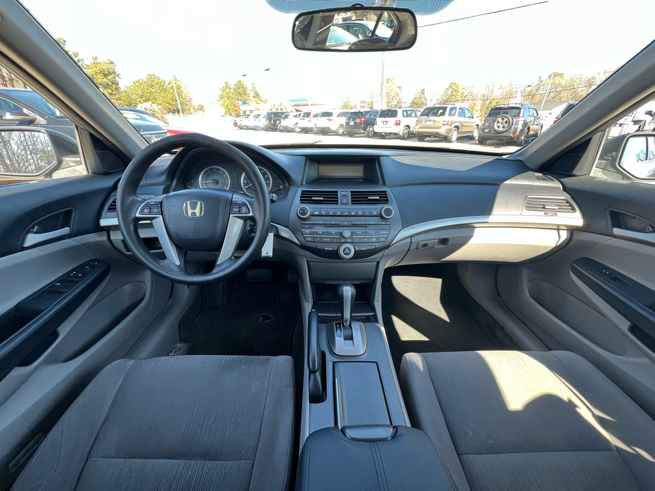 Honda Accord LX sedan AT 2012