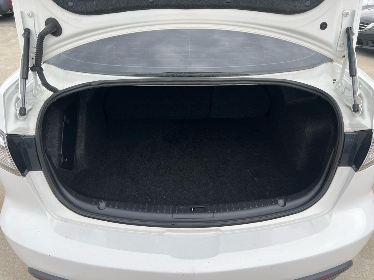 Mazda MAZDA3 i Sport 4-Door 2010