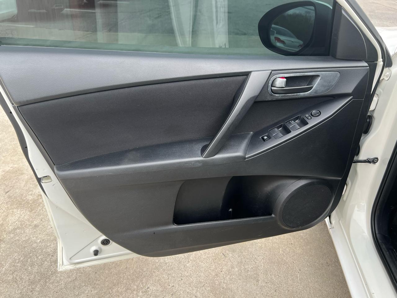 Mazda MAZDA3 i Sport 4-Door 2010