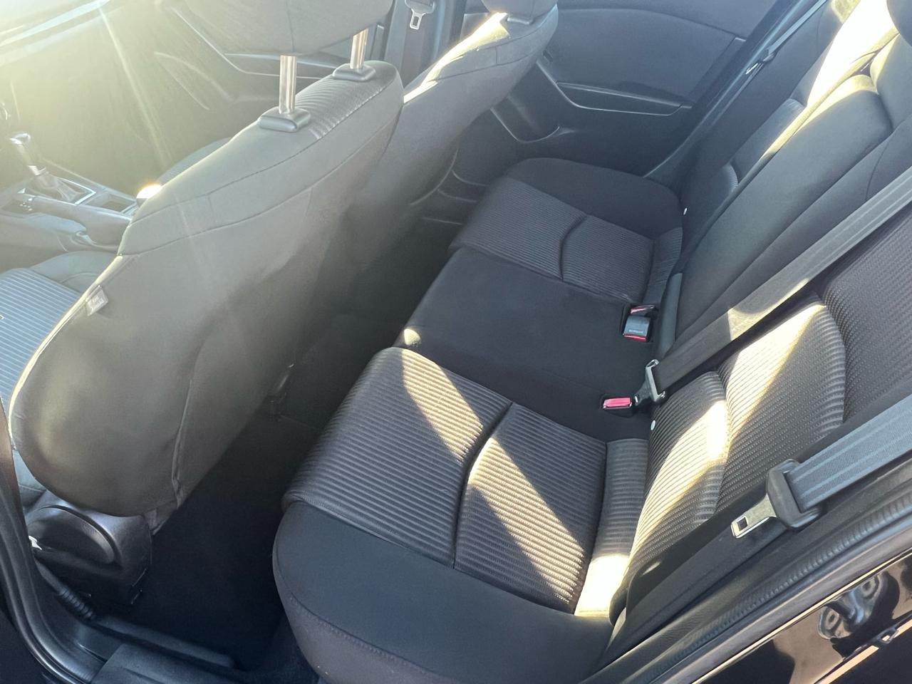 Mazda MAZDA3 i Touring AT 4-Door 2014