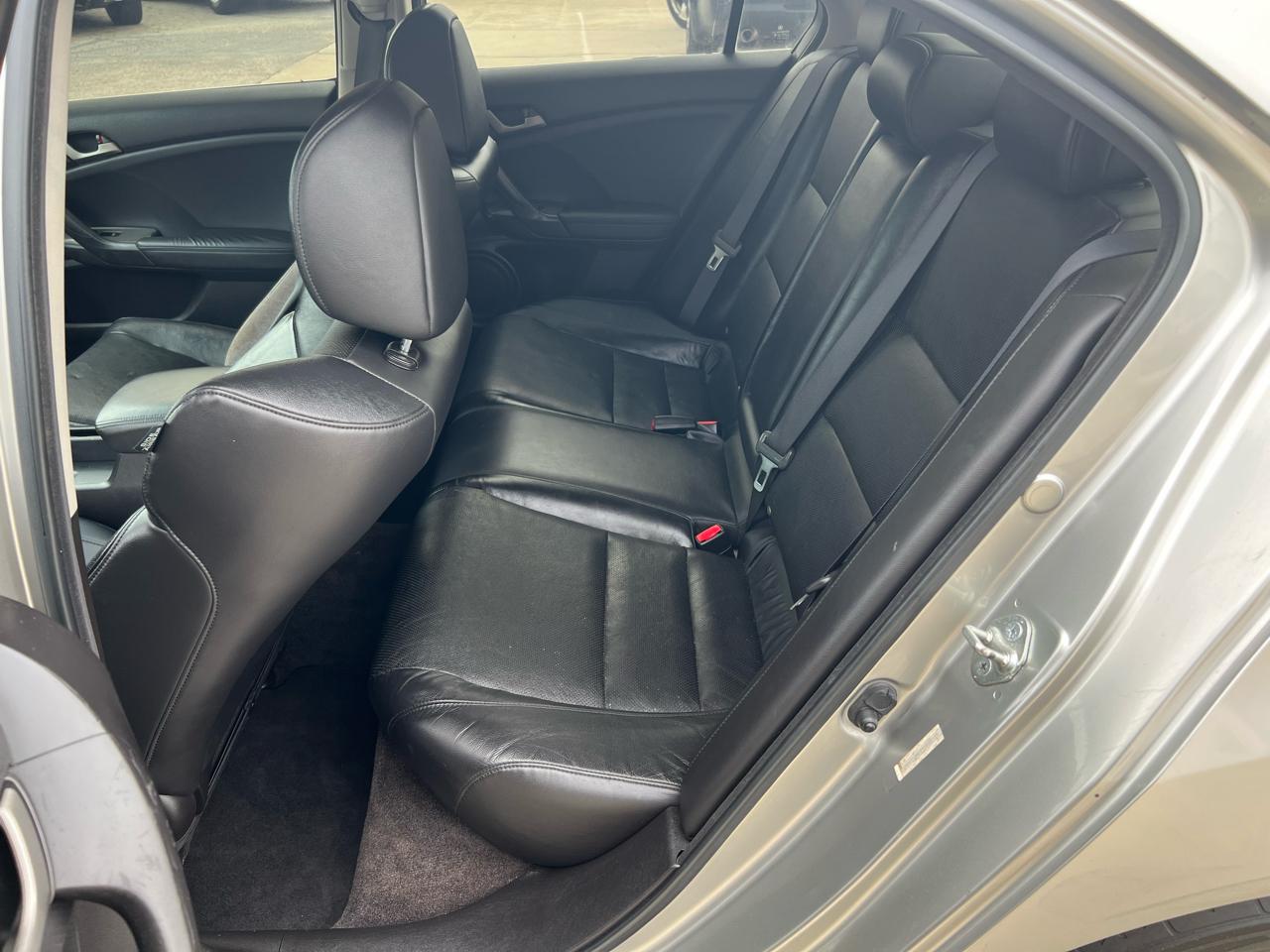 Acura TSX 5-Speed AT with Tech Package 2009