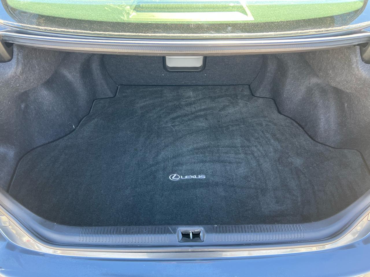 Lexus ES 350 Sedan 2011