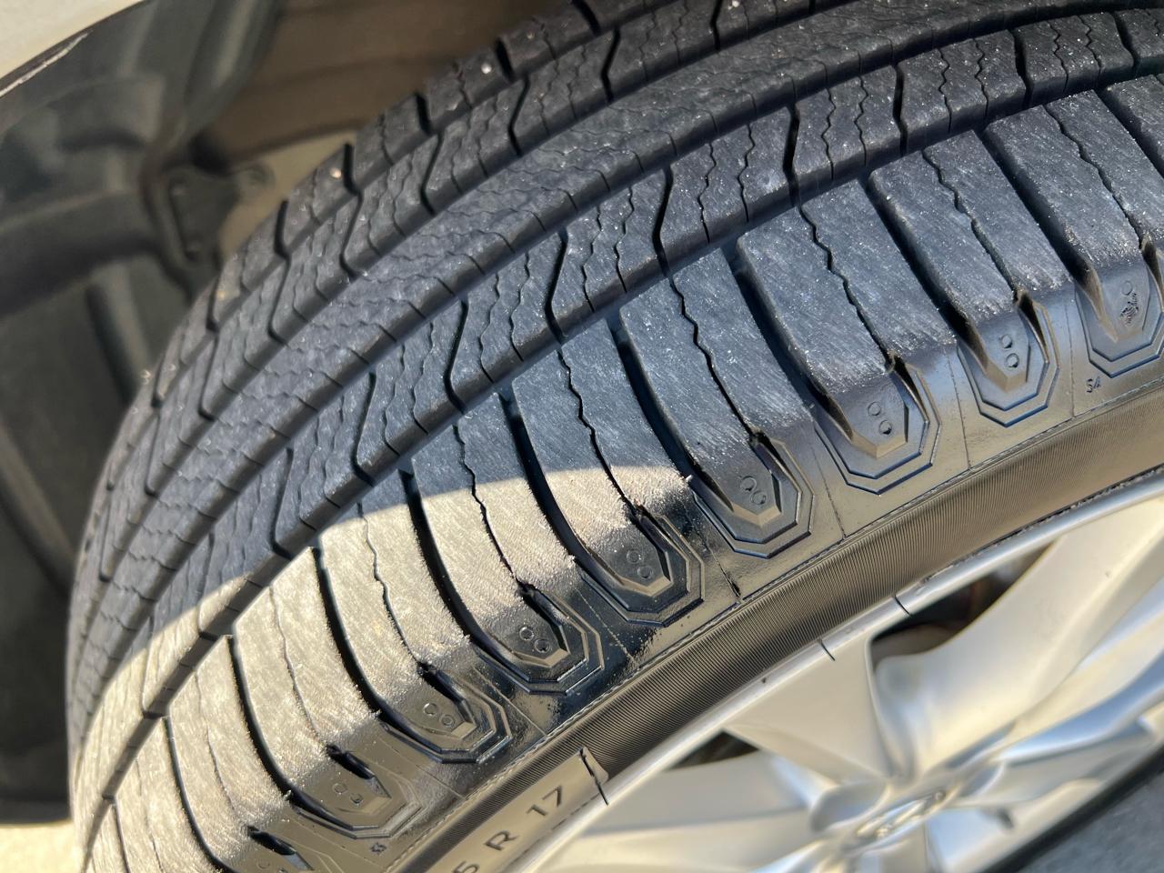 Lexus ES 350 Sedan 2011