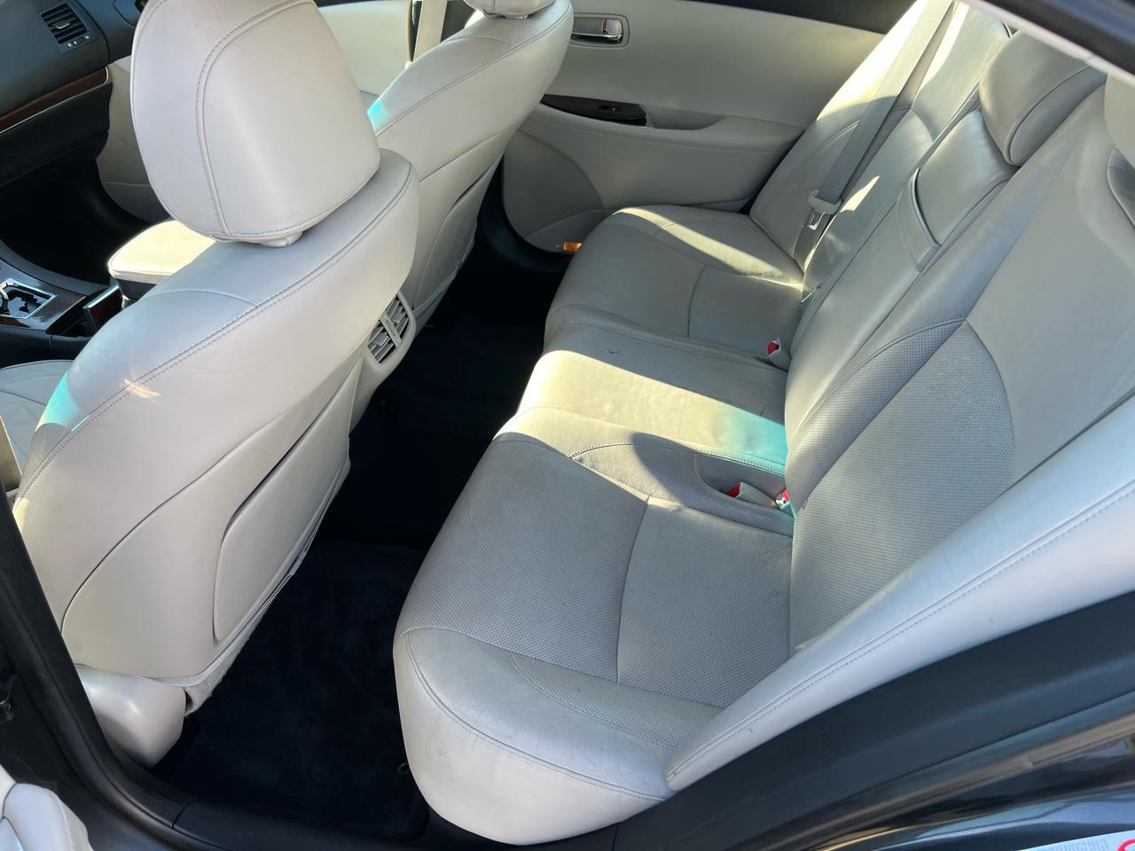 Lexus ES 350 Sedan 2011
