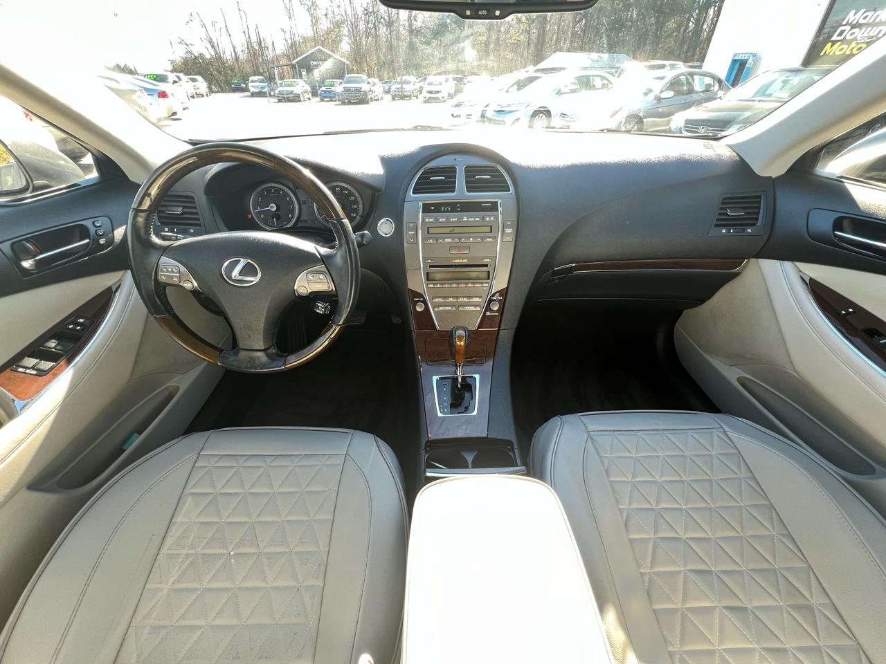 Lexus ES 350 Sedan 2011