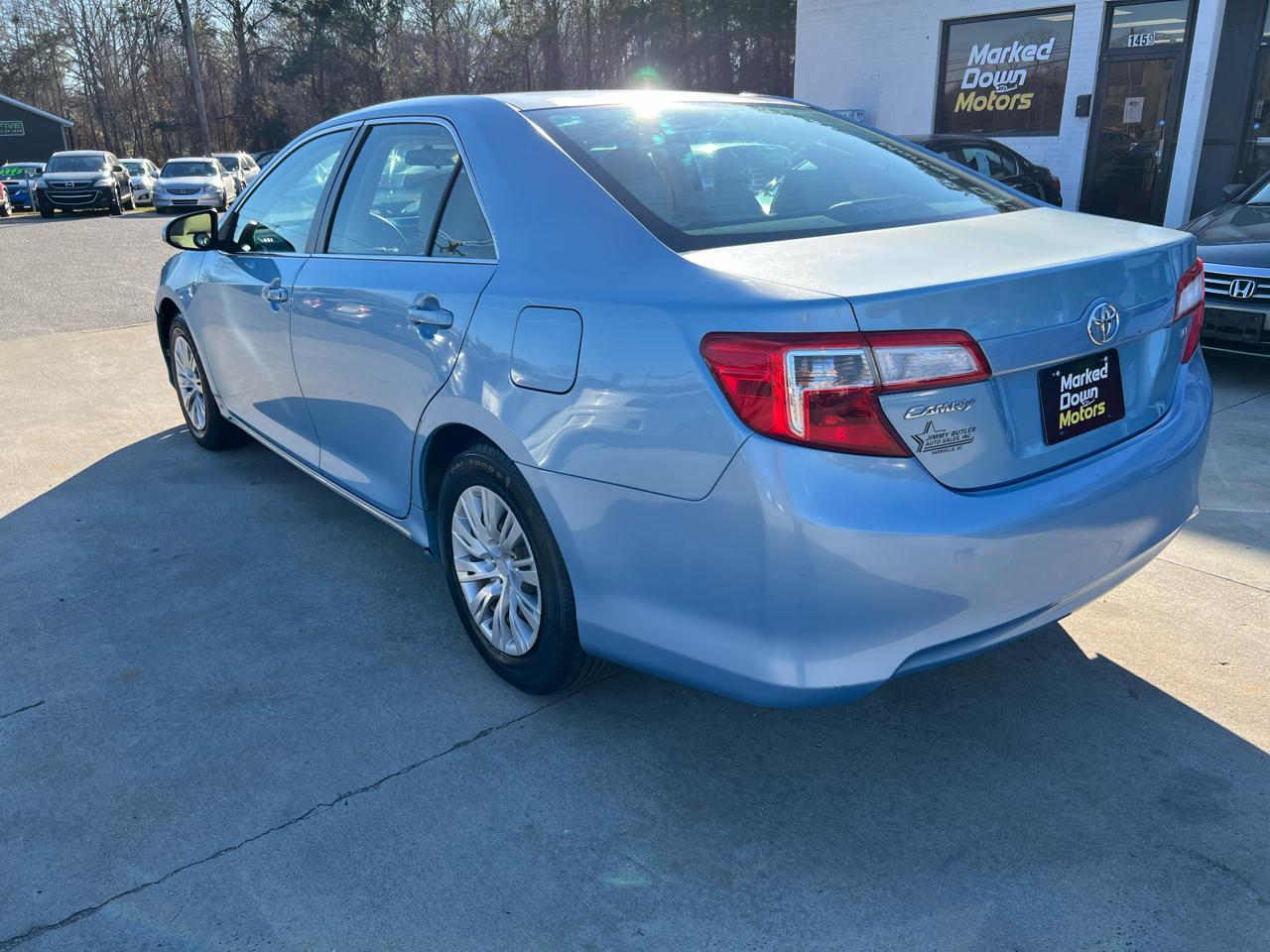 Toyota Camry SE 2012