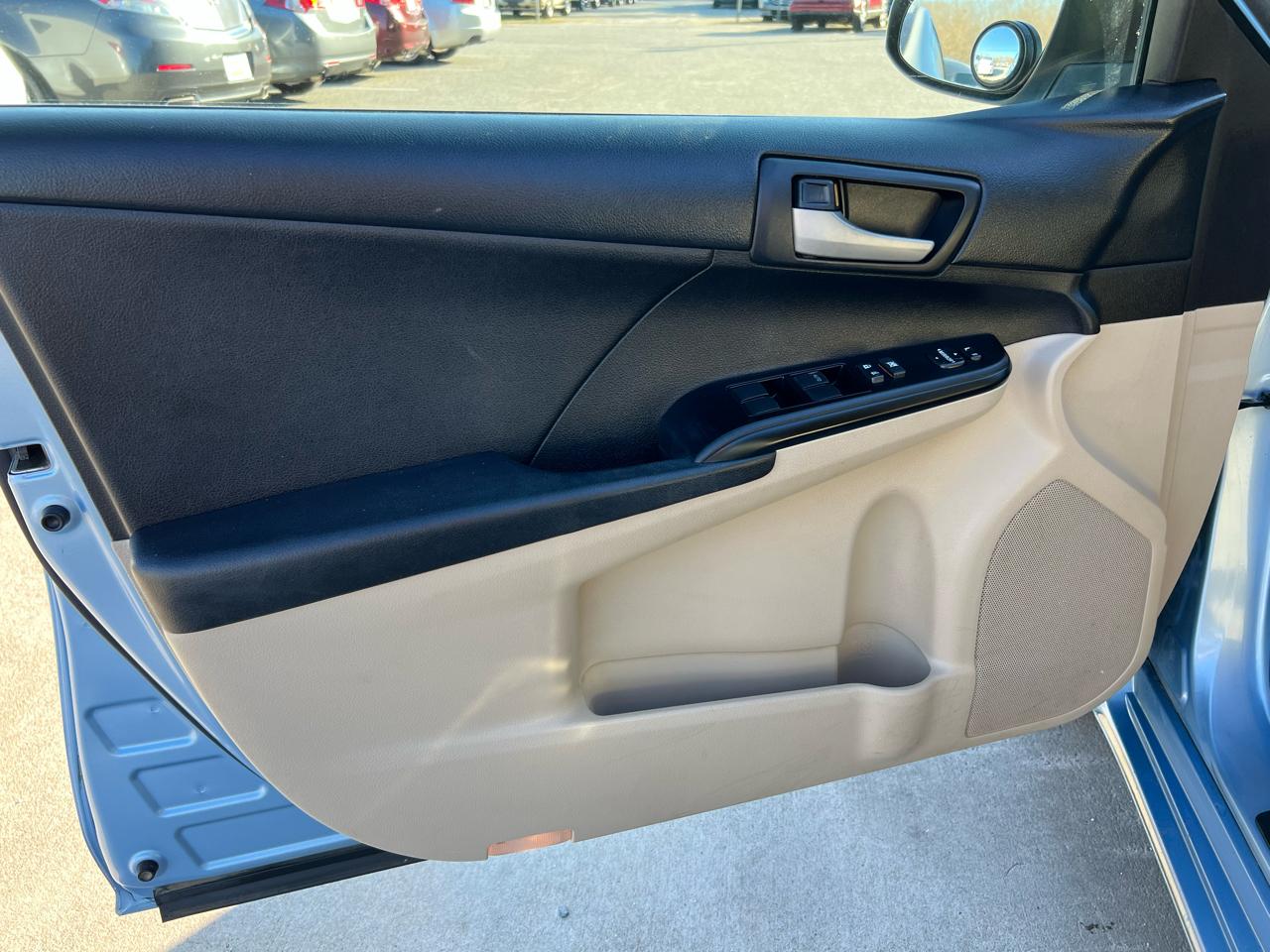 Toyota Camry SE 2012
