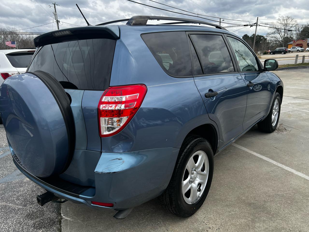 Toyota RAV4 Base I4 2WD 2010
